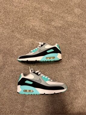 Nike Kids Sneakers in Grey, Black and Teal
